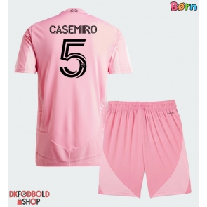 Inter Miami Casemiro #5 Hjemmebanesæt Børn 2026-27 Kort ærmer (+ korte bukser)